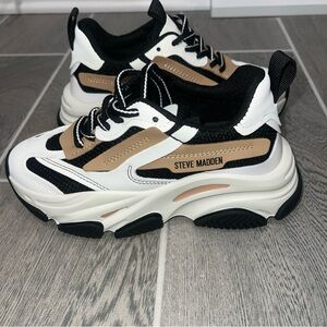 Steve Madden Black and Tan Women's Sneakers